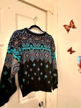Vintage Saturdays Women’s Black and Teal Patterned Knit Sweater